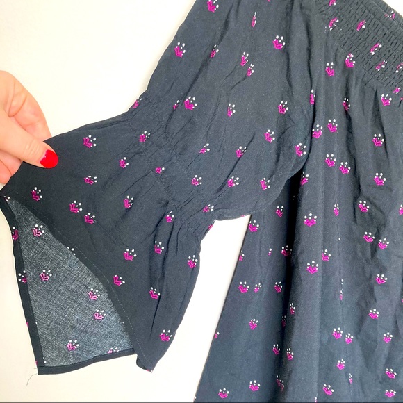 Off the Shoulder Express Top - Picture 2 of 3